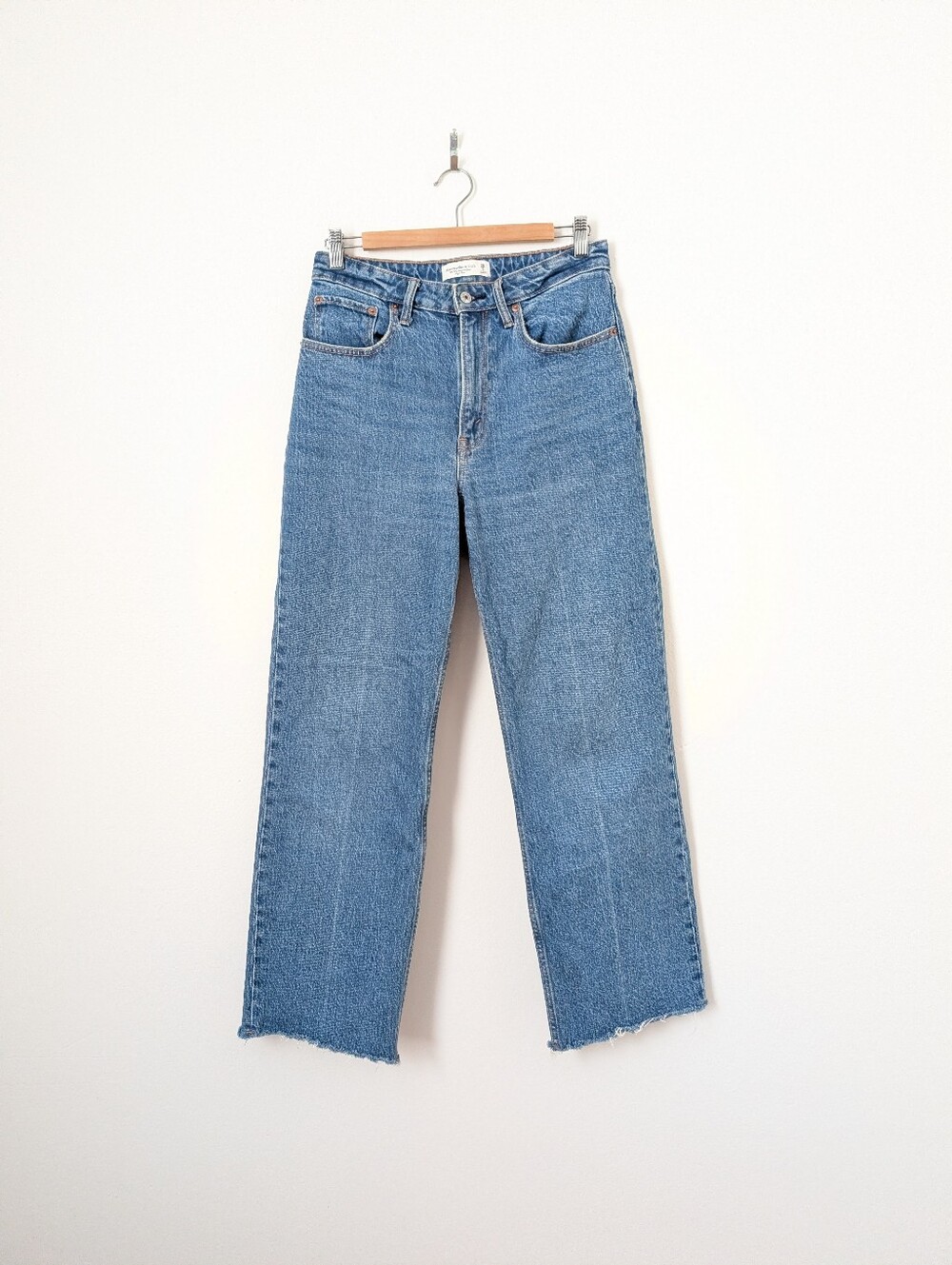 Abercrombie & Fitch Medium Wash Blue Denim Raw Hem 90s Relaxed Curve Love Jeans